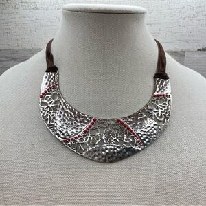 Beautiful Unsigned Leather Cord Silver Tone Bib Cuff Necklace Boho Statement